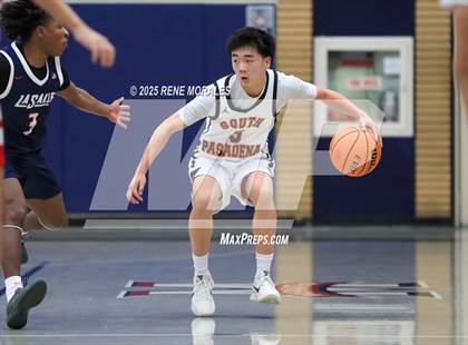 Thumbnail 1 in La Salle vs South Pasadena (Rose City Round Ball Classic) photogallery.