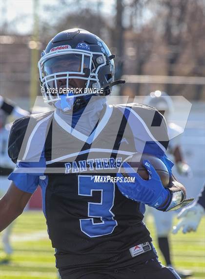 Thumbnail 1 in Petrides vs. East Harlem (PSAL 1A Final) photogallery.