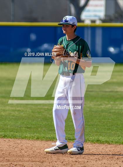 Thumbnail 2 in Steele Canyon vs. Patrick Henry photogallery.