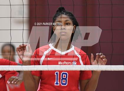 Thumbnail 2 in John Curtis Christian @ De La Salle (JV) photogallery.