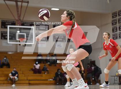 Thumbnail 3 in John Curtis Christian @ De La Salle (JV) photogallery.