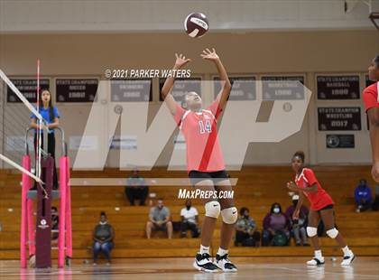 Thumbnail 2 in John Curtis Christian @ De La Salle (JV) photogallery.