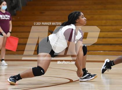 Thumbnail 3 in John Curtis Christian @ De La Salle (JV) photogallery.