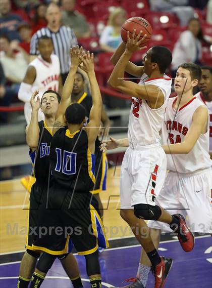 Thumbnail 2 in Grant vs. Antelope (CIF SJS D2 Final) photogallery.