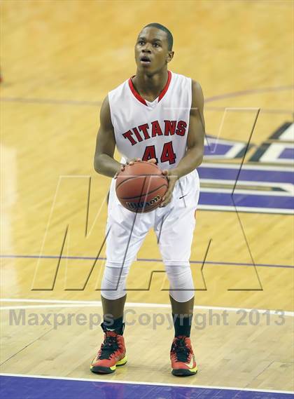 Thumbnail 3 in Grant vs. Antelope (CIF SJS D2 Final) photogallery.