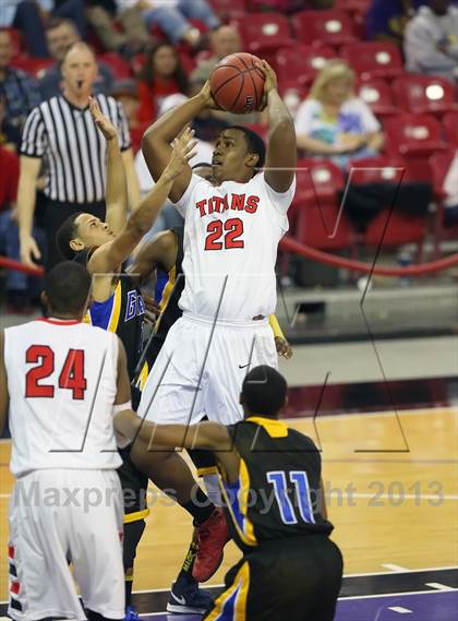 Thumbnail 2 in Grant vs. Antelope (CIF SJS D2 Final) photogallery.