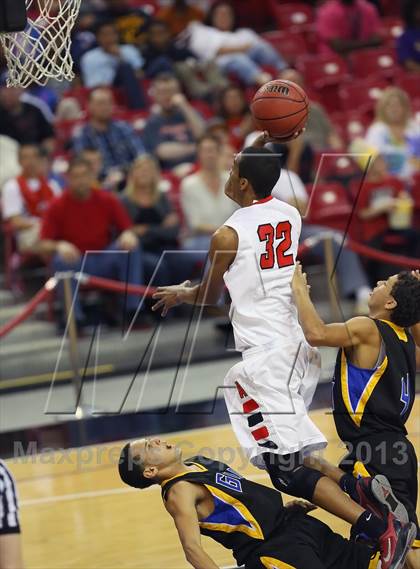 Thumbnail 3 in Grant vs. Antelope (CIF SJS D2 Final) photogallery.