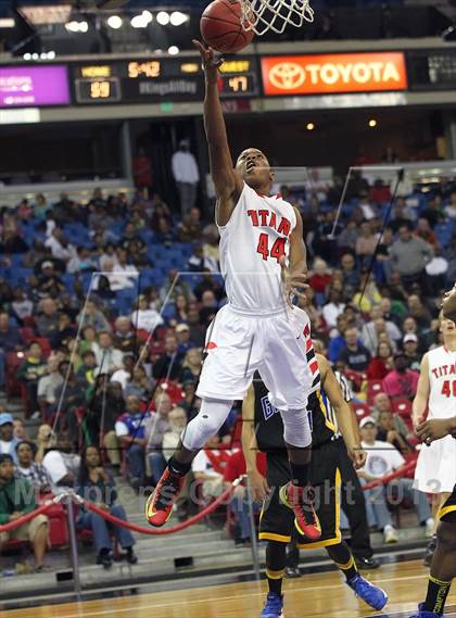 Thumbnail 2 in Grant vs. Antelope (CIF SJS D2 Final) photogallery.