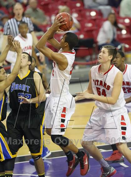Thumbnail 3 in Grant vs. Antelope (CIF SJS D2 Final) photogallery.