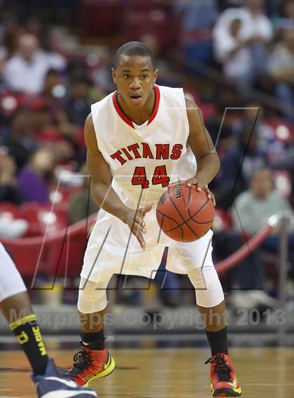 Thumbnail 3 in Grant vs. Antelope (CIF SJS D2 Final) photogallery.