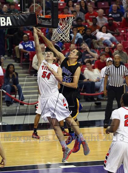 Thumbnail 2 in Grant vs. Antelope (CIF SJS D2 Final) photogallery.