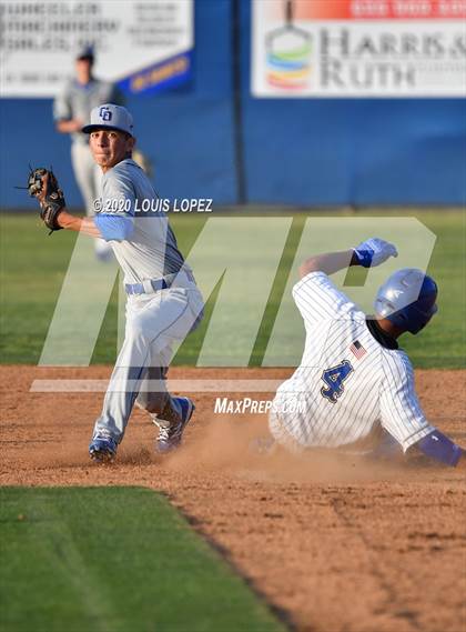 Thumbnail 1 in Charter Oak @ San Dimas photogallery.