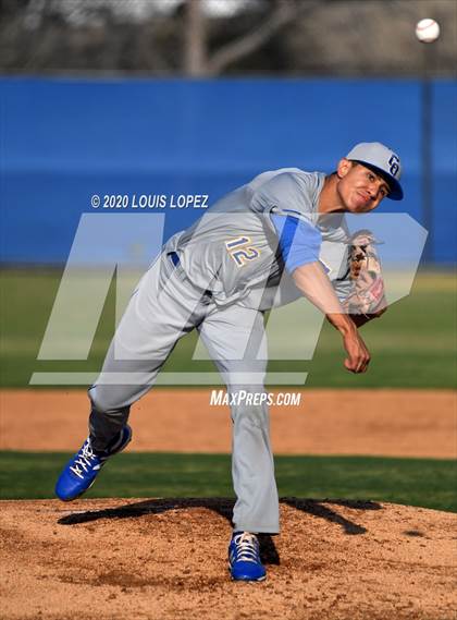 Thumbnail 1 in Charter Oak @ San Dimas photogallery.