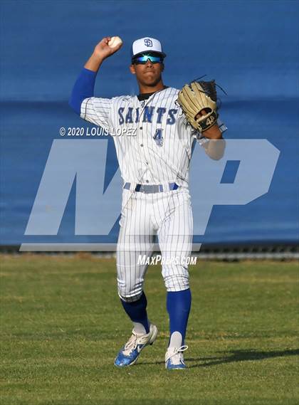 Thumbnail 1 in Charter Oak @ San Dimas photogallery.