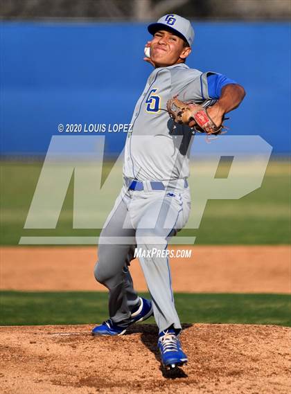 Thumbnail 3 in Charter Oak @ San Dimas photogallery.