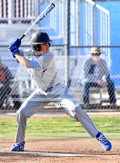 Thumbnail 3 in Charter Oak @ San Dimas photogallery.