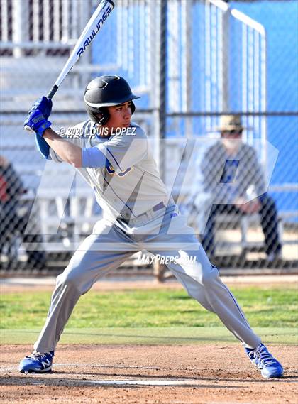 Thumbnail 1 in Charter Oak @ San Dimas photogallery.