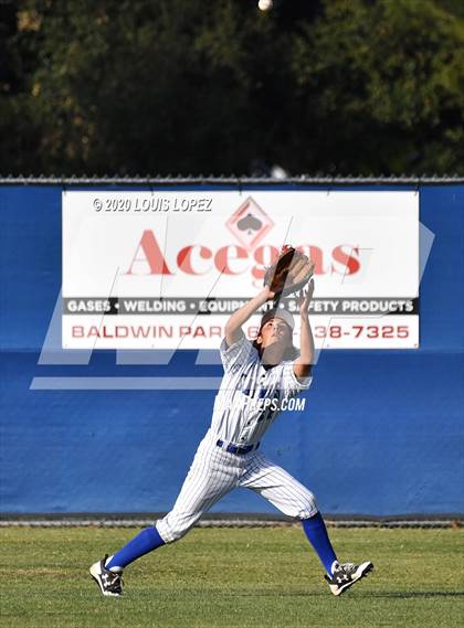 Thumbnail 1 in Charter Oak @ San Dimas photogallery.