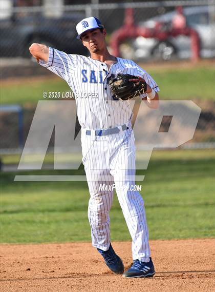 Thumbnail 1 in Charter Oak @ San Dimas photogallery.