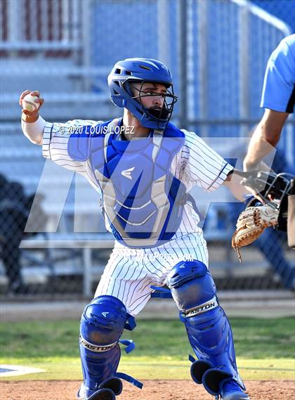 Thumbnail 2 in Charter Oak @ San Dimas photogallery.