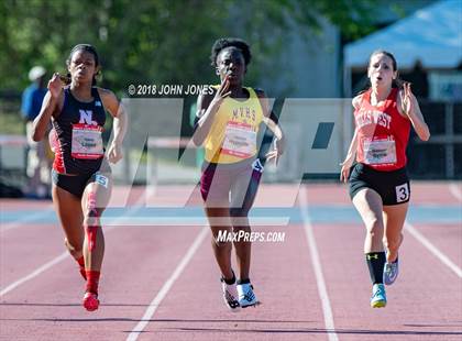 Thumbnail 3 in 2018 Loucks Games (Women's 200 Meter Dash) photogallery.