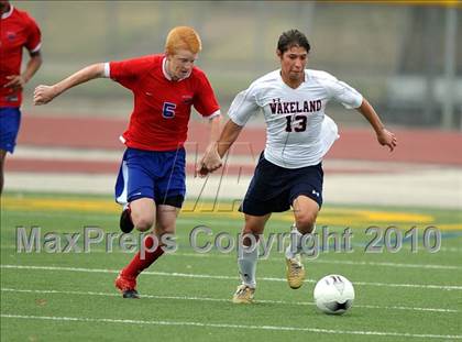 Thumbnail 2 in Wakeland vs Pearce (Class 4A, Region II semifinal) photogallery.