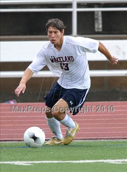 Thumbnail 2 in Wakeland vs Pearce (Class 4A, Region II semifinal) photogallery.