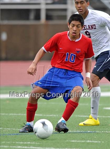 Thumbnail 1 in Wakeland vs Pearce (Class 4A, Region II semifinal) photogallery.