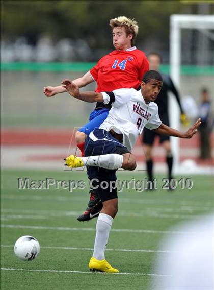 Thumbnail 1 in Wakeland vs Pearce (Class 4A, Region II semifinal) photogallery.