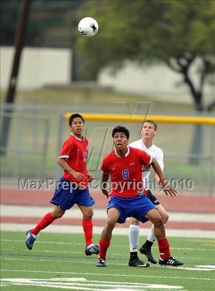 Thumbnail 2 in Wakeland vs Pearce (Class 4A, Region II semifinal) photogallery.