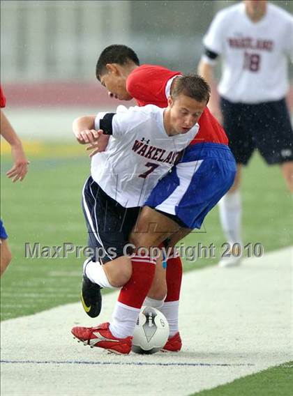 Thumbnail 1 in Wakeland vs Pearce (Class 4A, Region II semifinal) photogallery.