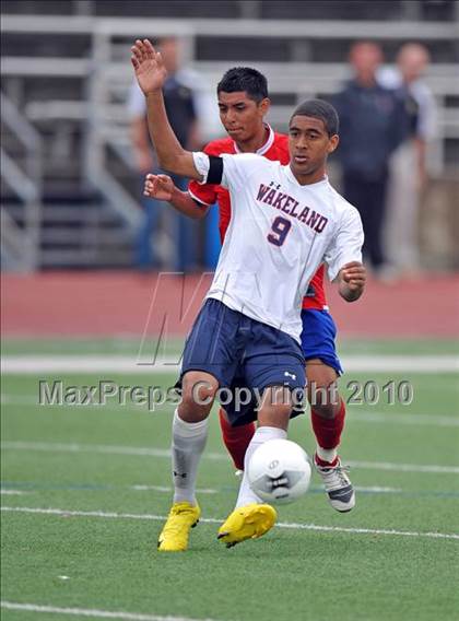 Thumbnail 2 in Wakeland vs Pearce (Class 4A, Region II semifinal) photogallery.