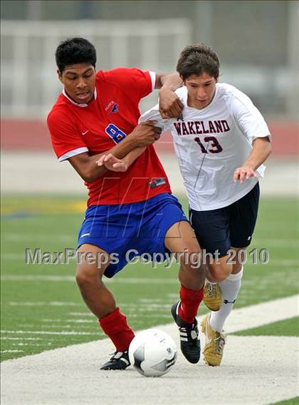 Thumbnail 2 in Wakeland vs Pearce (Class 4A, Region II semifinal) photogallery.