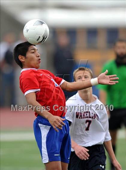 Thumbnail 1 in Wakeland vs Pearce (Class 4A, Region II semifinal) photogallery.