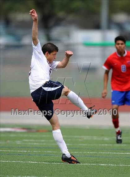Thumbnail 2 in Wakeland vs Pearce (Class 4A, Region II semifinal) photogallery.