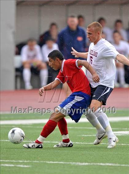 Thumbnail 2 in Wakeland vs Pearce (Class 4A, Region II semifinal) photogallery.