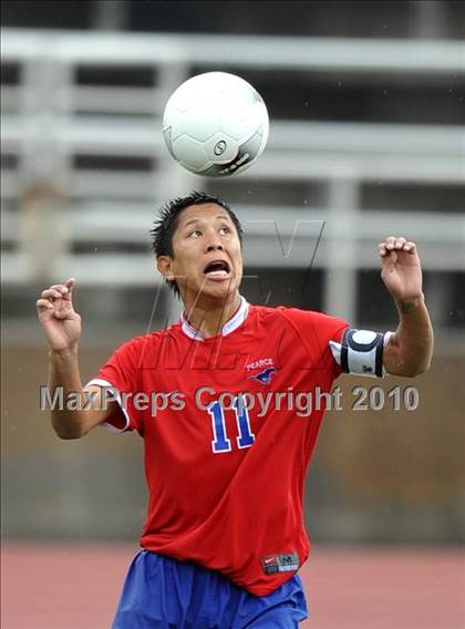 Thumbnail 2 in Wakeland vs Pearce (Class 4A, Region II semifinal) photogallery.