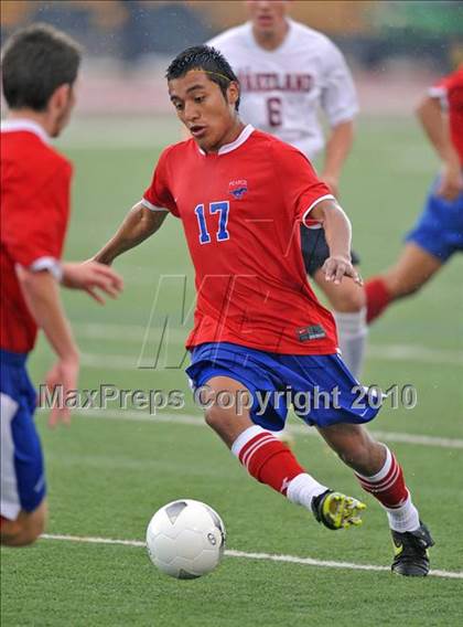 Thumbnail 2 in Wakeland vs Pearce (Class 4A, Region II semifinal) photogallery.