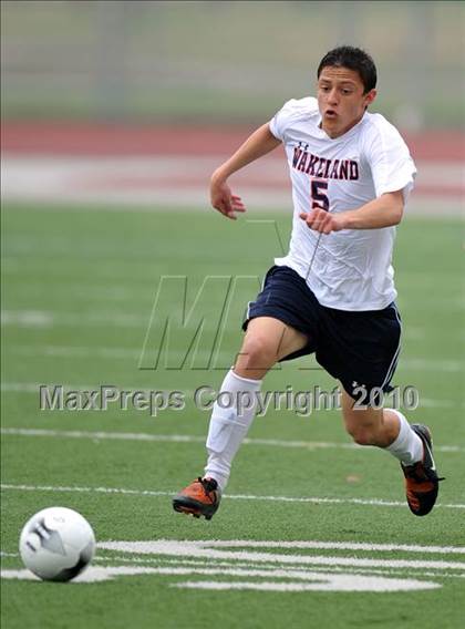 Thumbnail 3 in Wakeland vs Pearce (Class 4A, Region II semifinal) photogallery.