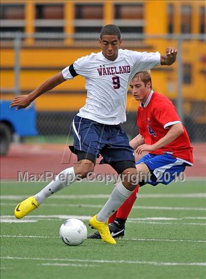 Thumbnail 1 in Wakeland vs Pearce (Class 4A, Region II semifinal) photogallery.