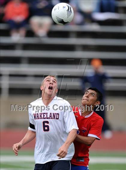 Thumbnail 2 in Wakeland vs Pearce (Class 4A, Region II semifinal) photogallery.
