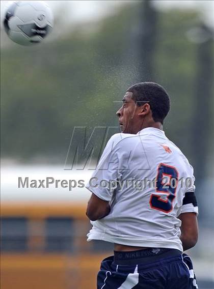 Thumbnail 1 in Wakeland vs Pearce (Class 4A, Region II semifinal) photogallery.