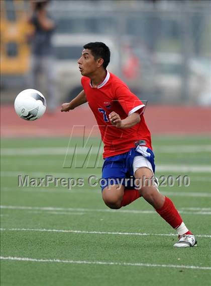 Thumbnail 3 in Wakeland vs Pearce (Class 4A, Region II semifinal) photogallery.
