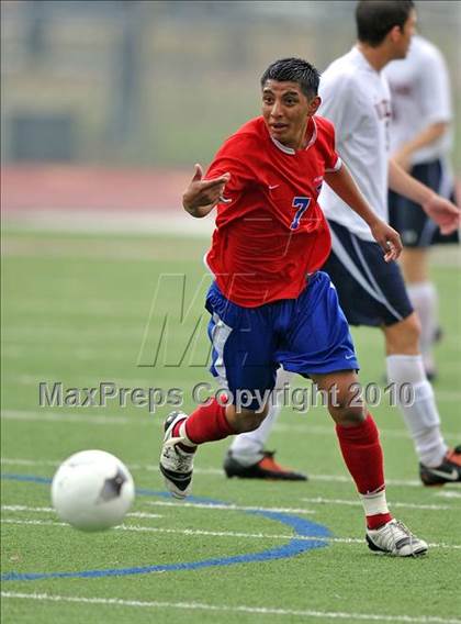 Thumbnail 1 in Wakeland vs Pearce (Class 4A, Region II semifinal) photogallery.