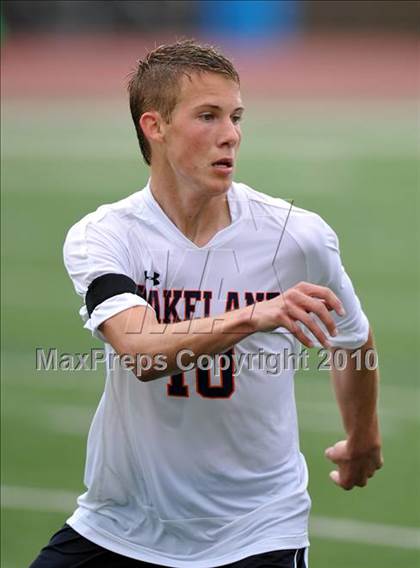 Thumbnail 2 in Wakeland vs Pearce (Class 4A, Region II semifinal) photogallery.