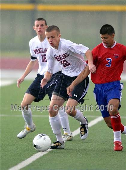 Thumbnail 1 in Wakeland vs Pearce (Class 4A, Region II semifinal) photogallery.