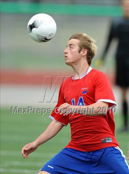 Thumbnail 2 in Wakeland vs Pearce (Class 4A, Region II semifinal) photogallery.
