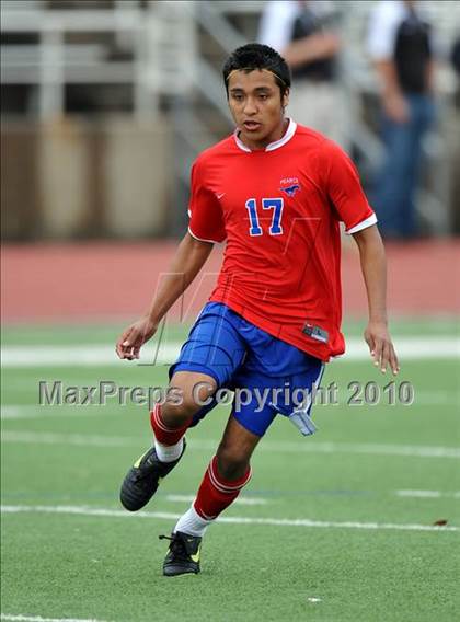 Thumbnail 1 in Wakeland vs Pearce (Class 4A, Region II semifinal) photogallery.