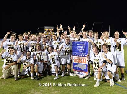 Thumbnail 3 in Charlotte Catholic vs. Apex (NCHSAA 4A Final) photogallery.