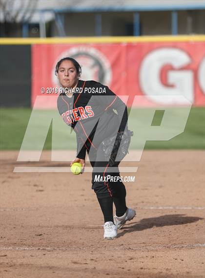 Thumbnail 3 in Washington Union vs. Woodlake (Easter Classic) photogallery.